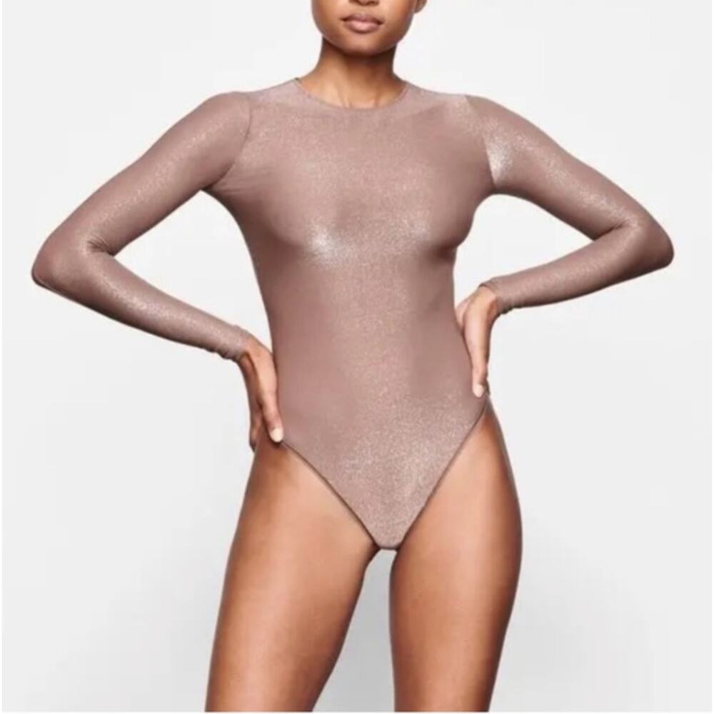 SKIMS | NWT Women's Shimmer Long Sleeve Thong Bodysuit Umber Brown Size Medium